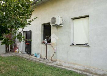 Laboratory via Pilastro, Cento - photo 34