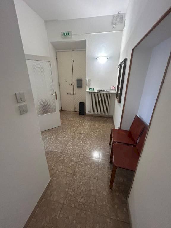 Disimpegno - Ufficio via Luigi Zamboni, 9, Bologna (zona Centro Storico) - foto 1