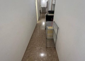 Corridoio - Ufficio via Luigi Zamboni, 9, Bologna (zona Centro Storico) - foto 17