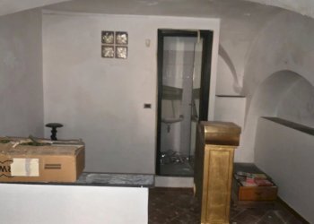 Negozio Piazza Torlaro, Albenga - foto 7