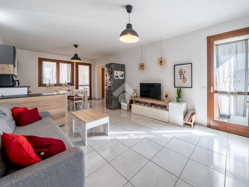 Three-room apartment Via Caduti di Nassiriya, Baricella - photo 2