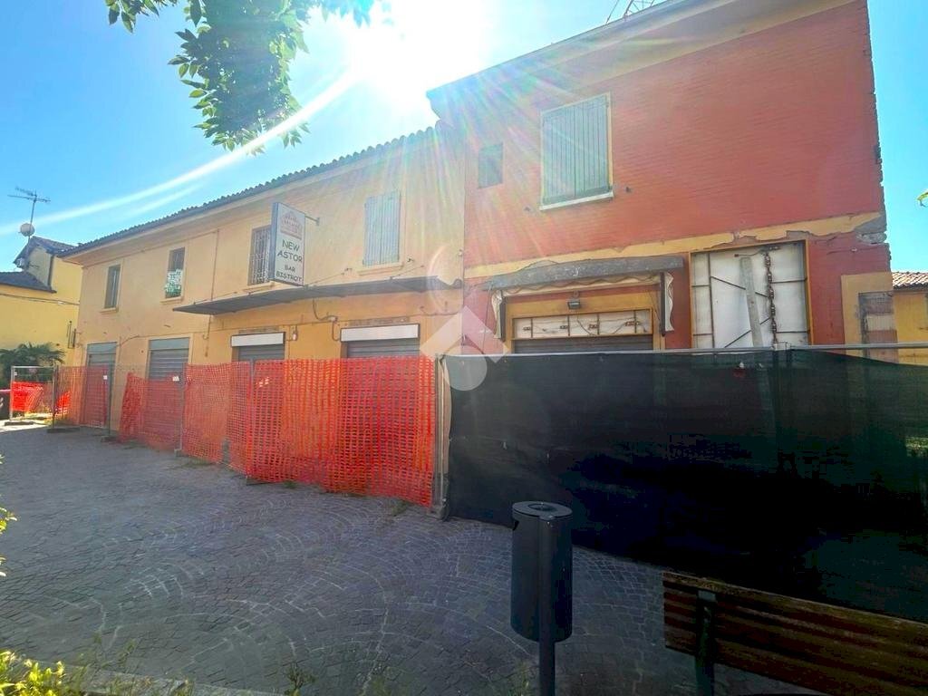 Stable - Palace Via Roma, Calderara di Reno - photo 2