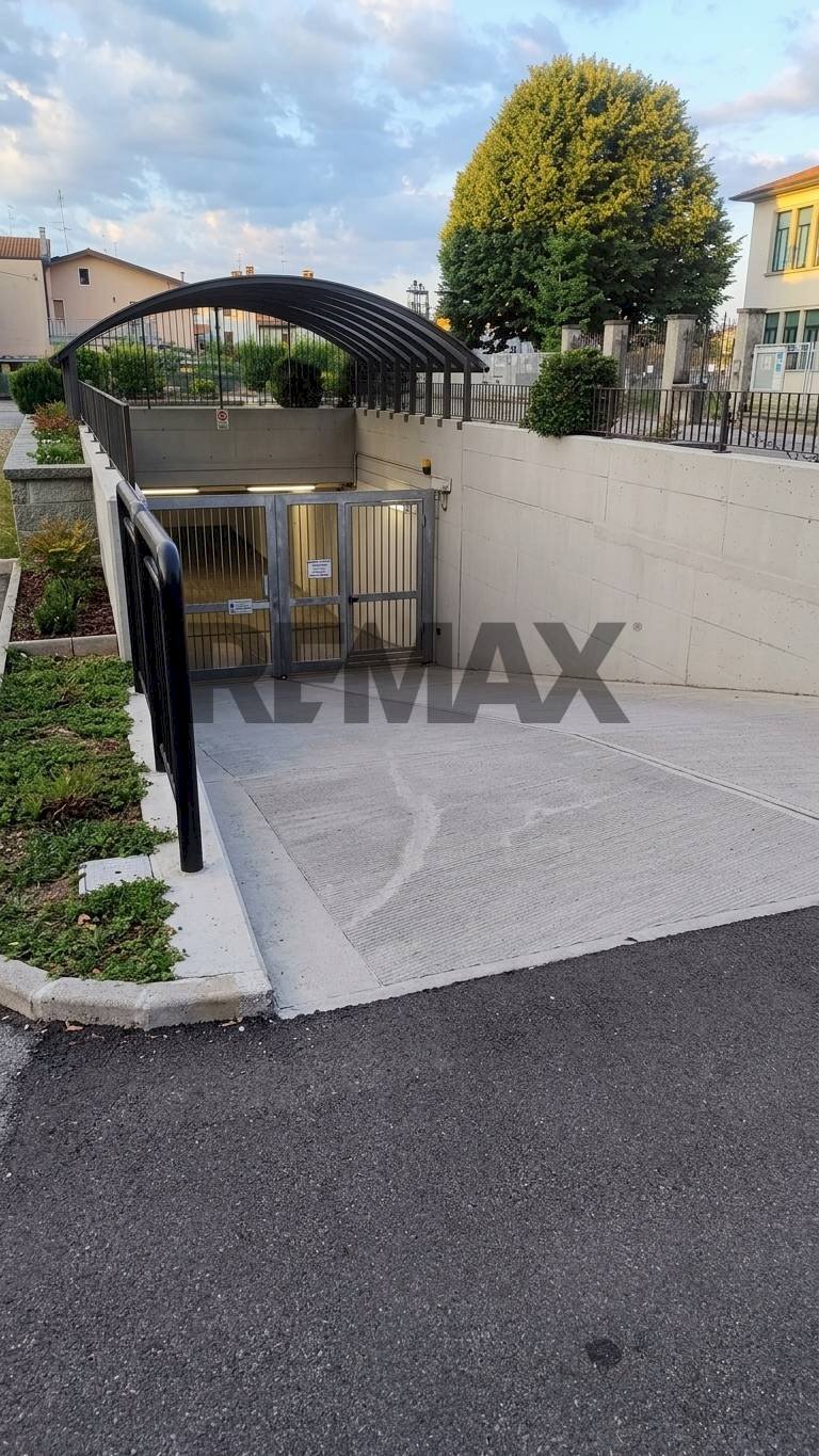 Garage - Parking via trieste, 1 
 Brembate di Sopra, Brembate di Sopra - photo 1
