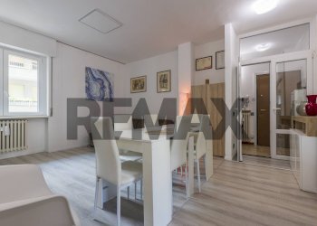 Sala da pranzo - Trilocale VIA BLIGNY
 
20, Varese - foto 3