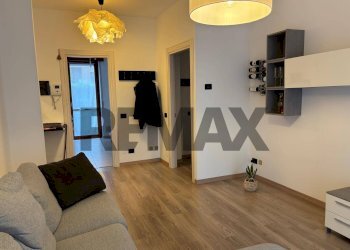 Soggiorno - Three-room apartment Via Giovanni Cimabue
 
7, Varese - photo 3