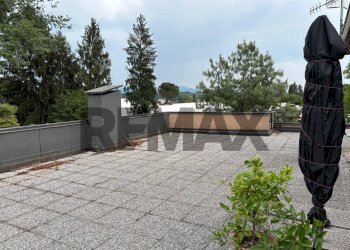 Terrazza - Three-room apartment Via Giovanni Cimabue
 
7, Varese - photo 27