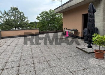 Terrazza - Three-room apartment Via Giovanni Cimabue
 
7, Varese - photo 28