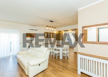 Sala da pranzo - Appartamento Viale San Teodoro
 
11, Catania - foto 4