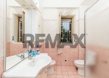 Bagno - Apartment Via Delle Robinie
 
4, Catania - photo 4
