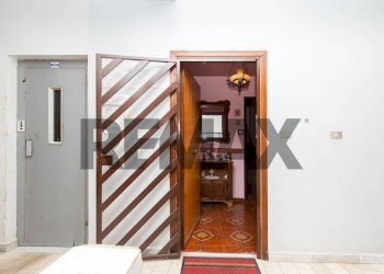Hall / corridoio - Apartment Via Delle Robinie
 
4, Catania - photo 10