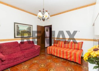 Soggiorno - Apartment Via Delle Robinie
 
4, Catania - photo 23