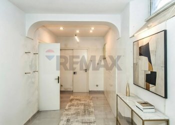 Hall / corridoio - Independent house Via Lucio Pulvirenti
 
17, Aci Sant'Antonio - photo 19