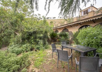 Giardino - Villa C.da Cannarozzo
 
snc, Piazza Armerina - photo 17