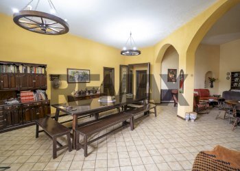 Sala da pranzo - Villa C.da Cannarozzo
 
snc, Piazza Armerina - photo 23