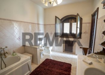 Bagno - Villa C.da Cannarozzo
 
snc, Piazza Armerina - photo 72
