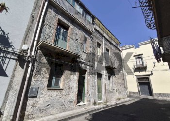 Edificio all\'aperto - Independent house Via Etna
 
4, Randazzo - photo 1