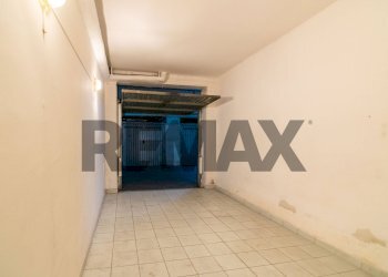 Hall / corridoio - Box Piazza Vittorio Emanuele
 
22, Sant'Agata Li Battiati - photo 7