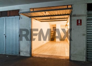 Parcheggio - Box Piazza Vittorio Emanuele
 
22, Sant'Agata Li Battiati - photo 9