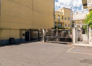 Edificio all\'aperto - Box Piazza Vittorio Emanuele
 
22, Sant'Agata Li Battiati - photo 10