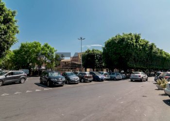 Edificio all\'aperto - Box Piazza Vittorio Emanuele
 
22, Sant'Agata Li Battiati - photo 14