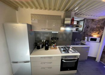 Cucina - Casa indipendente Vicolo Maura
12, Catania - foto 3