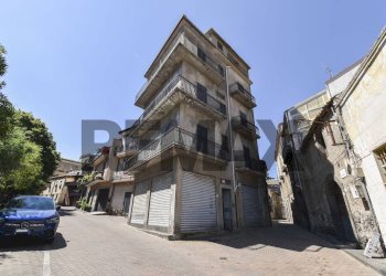 Edificio all\'aperto - Independent house Via Pardo
 
1, Randazzo - photo 1