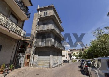 Edificio all\'aperto - Independent house Via Pardo
 
1, Randazzo - photo 2