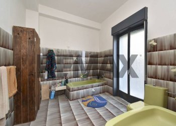 Bagno - Independent house Via Pardo
 
1, Randazzo - photo 13