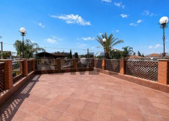 Terrazza - Villa Via Maccarello
 
39, Catania - foto 53