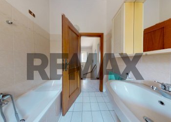 Bagno - Independent house via sarzanese sud
 
1038-1044, Massarosa - photo 18