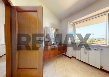 Hall / corridoio - Independent house via sarzanese sud
 
1038-1044, Massarosa - photo 22