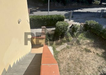 Giardino - Independent house via sarzanese sud
 
1038-1044, Massarosa - photo 52