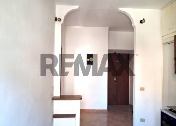Hall / corridoio - One-room apartment VIA VETULONIA
37, Roma - photo 5