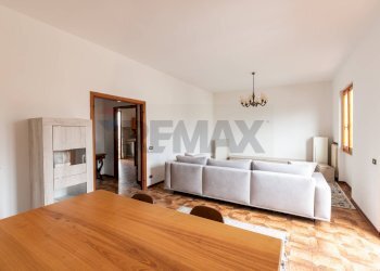 Sala da pranzo - Casa indipendente VIA DONINZETTI
1, Bucine - foto 5