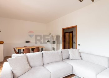 Sala da pranzo - Casa indipendente VIA DONINZETTI
1, Bucine - foto 8