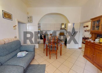 Sala da pranzo - Quadrilocale Via Lorenzini
 
1, Perugia - foto 5