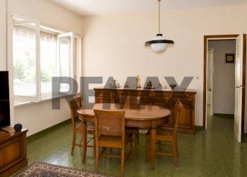 Sala da pranzo - Trilocale Via Odessa
22, Pomezia - foto 1