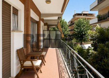 Balcone - Trilocale Via Odessa
22, Pomezia - foto 16