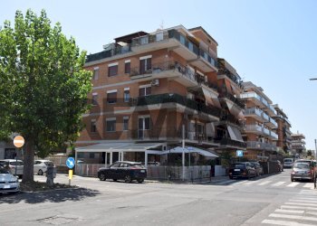 Edificio all\'aperto - Trilocale Via Odessa
22, Pomezia - foto 20