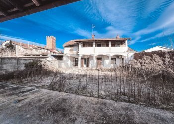 Casa all\'aperto - Independent house Viacolo Castello
 
8, Palestro - photo 1