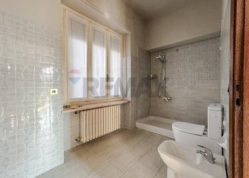 Bagno - Independent house Viacolo Castello
 
8, Palestro - photo 11