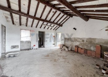 Parcheggio - Independent house Viacolo Castello
 
8, Palestro - photo 16