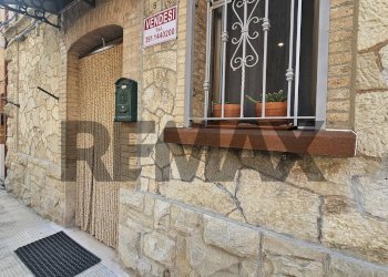 Edificio all\'aperto - Independent house Largo Poerio
 
8, Castelnuovo della Daunia - photo 36