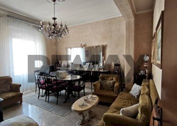 Sala da pranzo - Semi-detached house Via Magenta
 
15, Pachino - photo 7