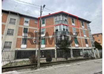 Edificio all\'aperto - Trilocale via Galileo Galilei
11, Mortara - foto 1