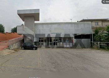 Edificio all\'aperto - Stable - Palace via Dei Negri
36, Oleggio - photo 1