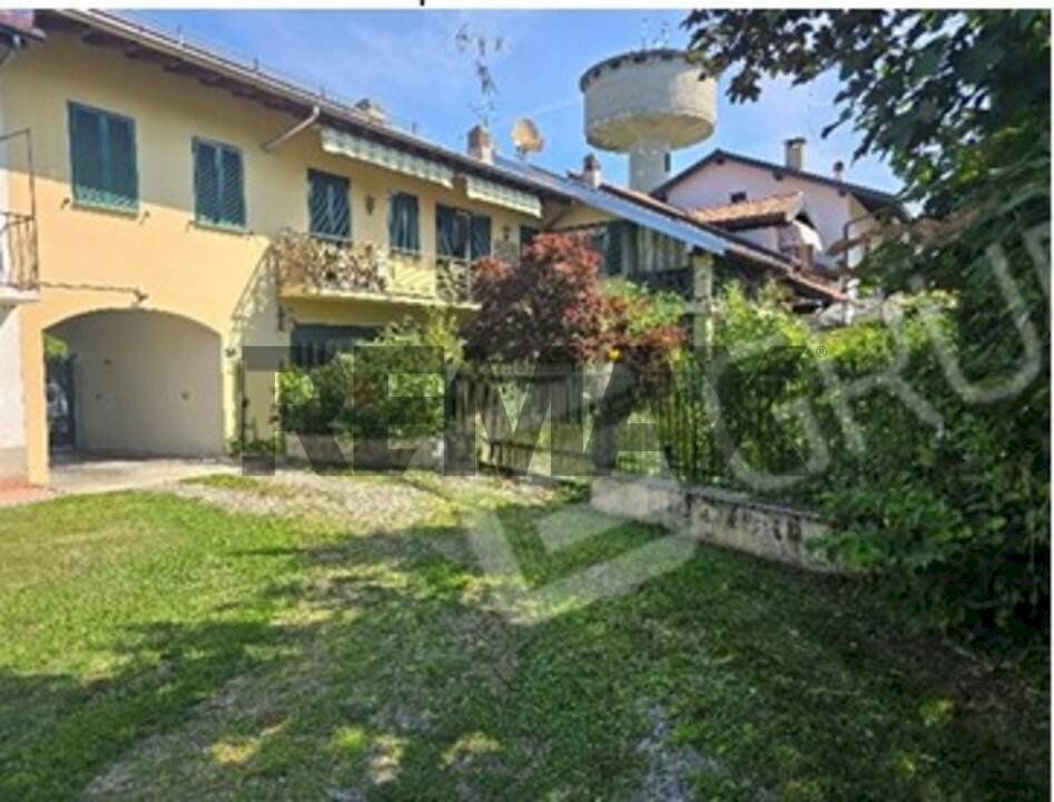 Giardino - Villa a Schiera via Motto Alto
 
6, Castelletto Sopra Ticino - foto 1