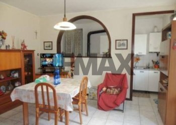 Sala da pranzo - Casa indipendente via Vallescuropasso
 
74, Cigognola - foto 4