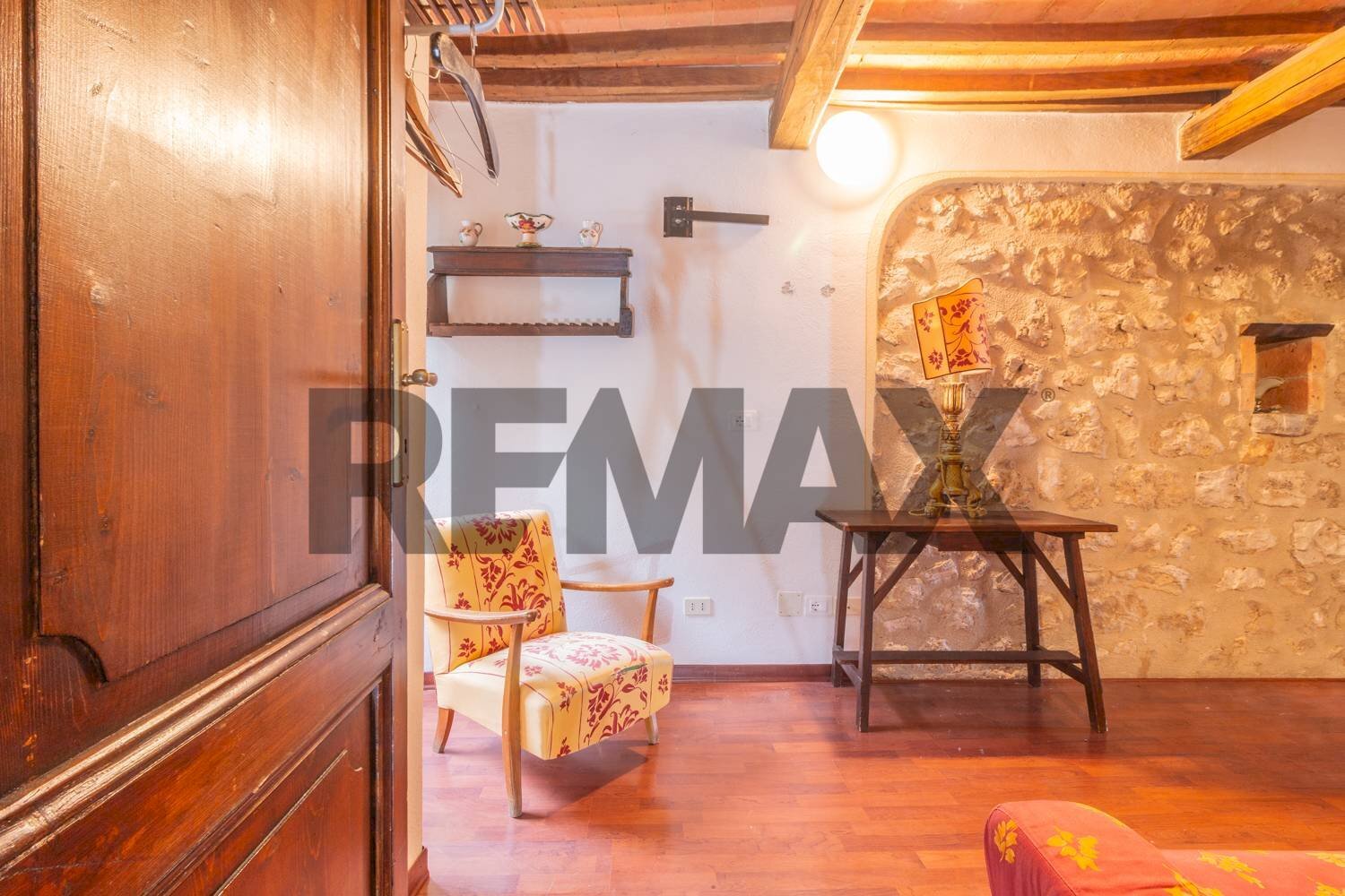 Hall / corridoio - Three-room apartment Via della Bubbolina
 
9, Semproniano - photo 1