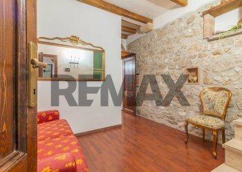 Soggiorno - Three-room apartment Via della Bubbolina
 
9, Semproniano - photo 13